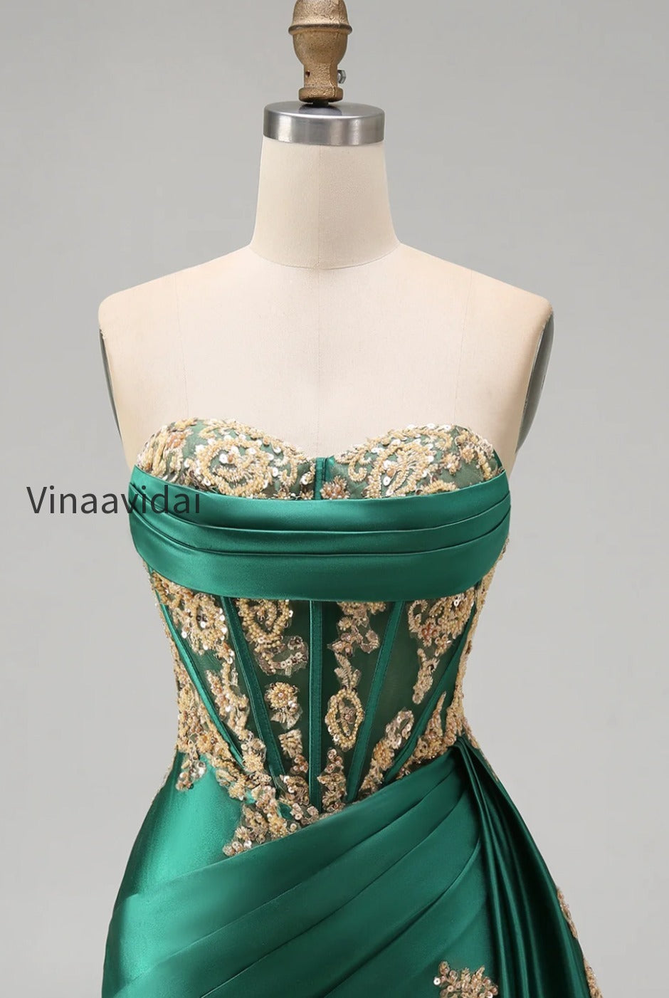 strapless-corset-ruched-short-sparkly-dark-green-appliqued-homecoming-dress-with-ruffles